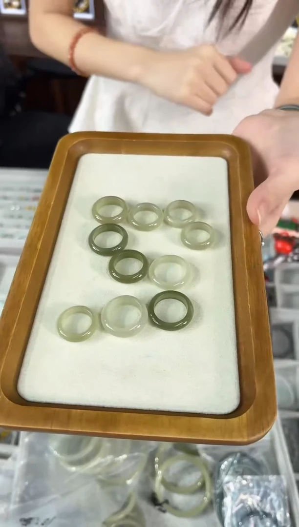 和田玉戒指未镶嵌和田玉戒指（圈口不指定）