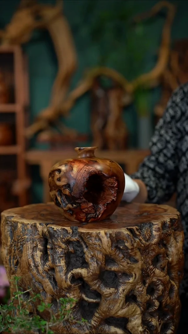 枣木一**书雷击枣木石榴瓶