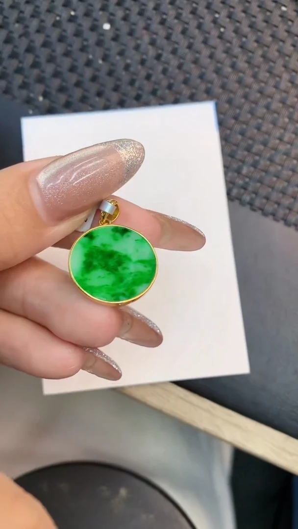 颈饰未镶嵌翡翠1