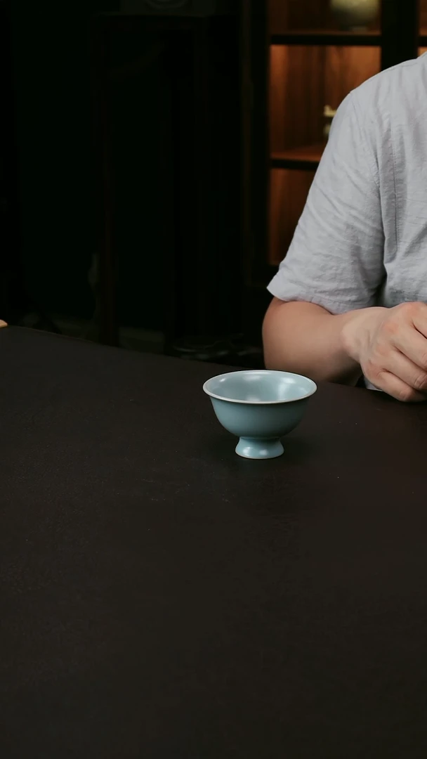 其他汝官窑微微瑕高足碗杯59