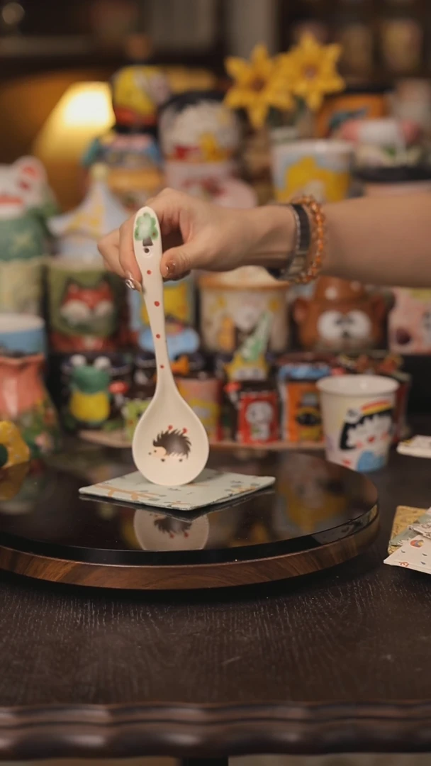 景德镇釉下彩绘设计师款式陶瓷