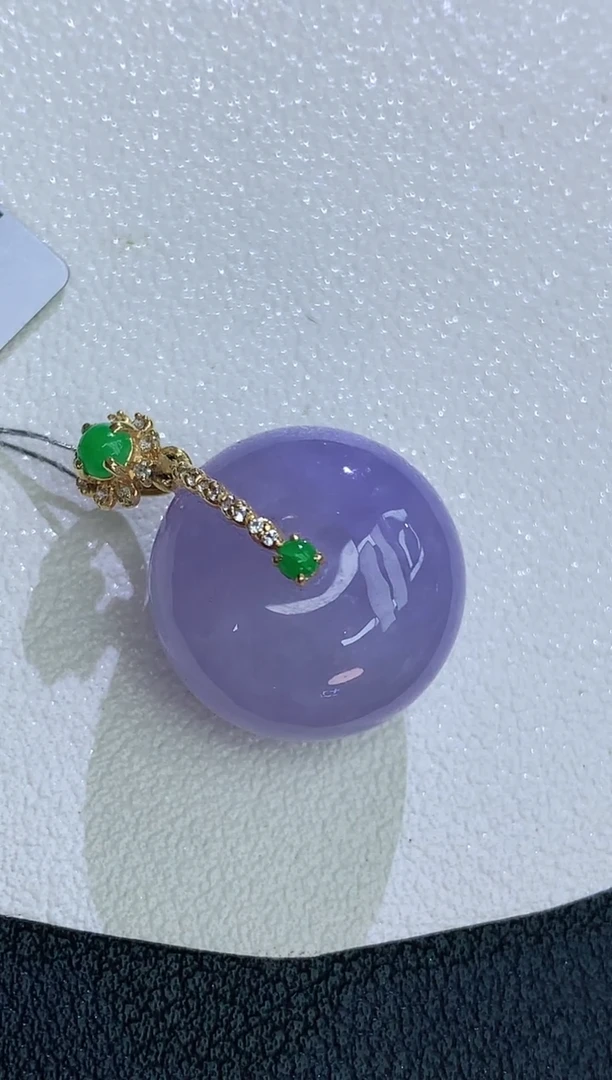 颈饰18K金镶嵌翡翠赠礼盒证书 麦麦