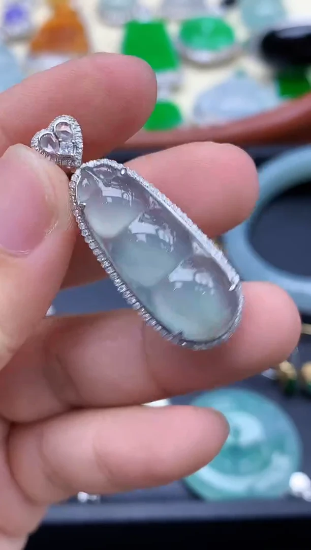 颈饰18K金镶嵌翡翠626-中国好珍宝