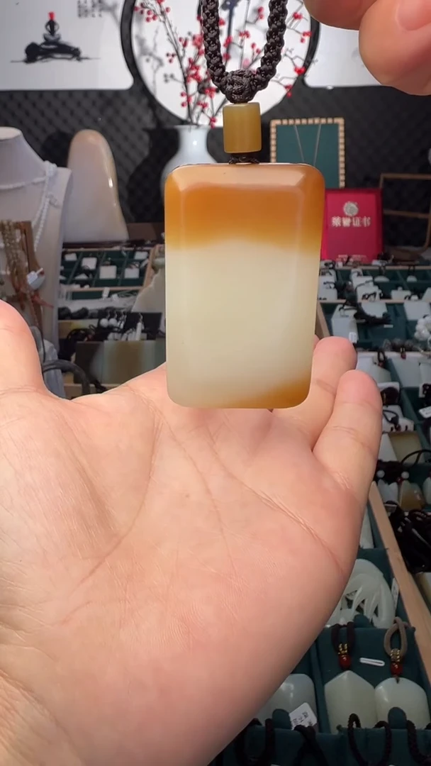 颈饰未镶嵌和田玉J