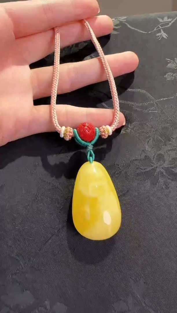 蜜蜡颈饰未镶嵌水滴吊坠