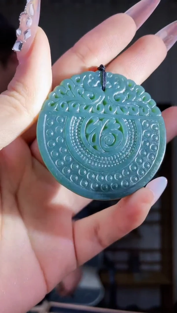 【闪购商品】和田玉挂件未镶嵌拍一发一，多样性发货！