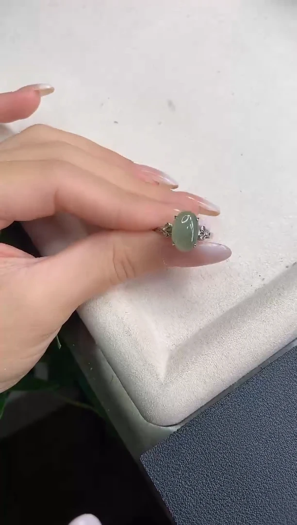 翡翠银S925镶嵌颈饰蛋面戒指