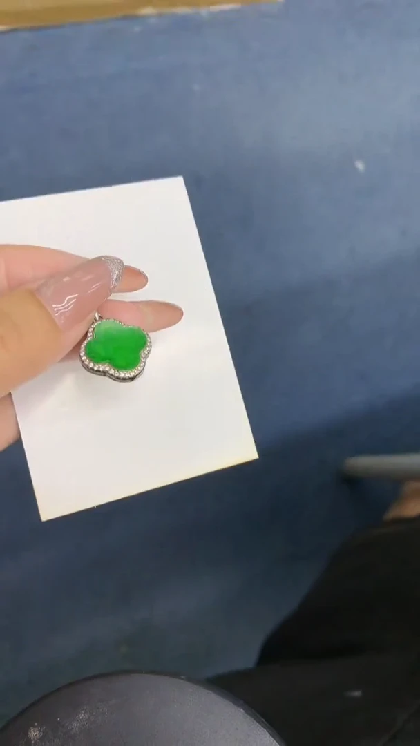 颈饰未镶嵌翡翠1