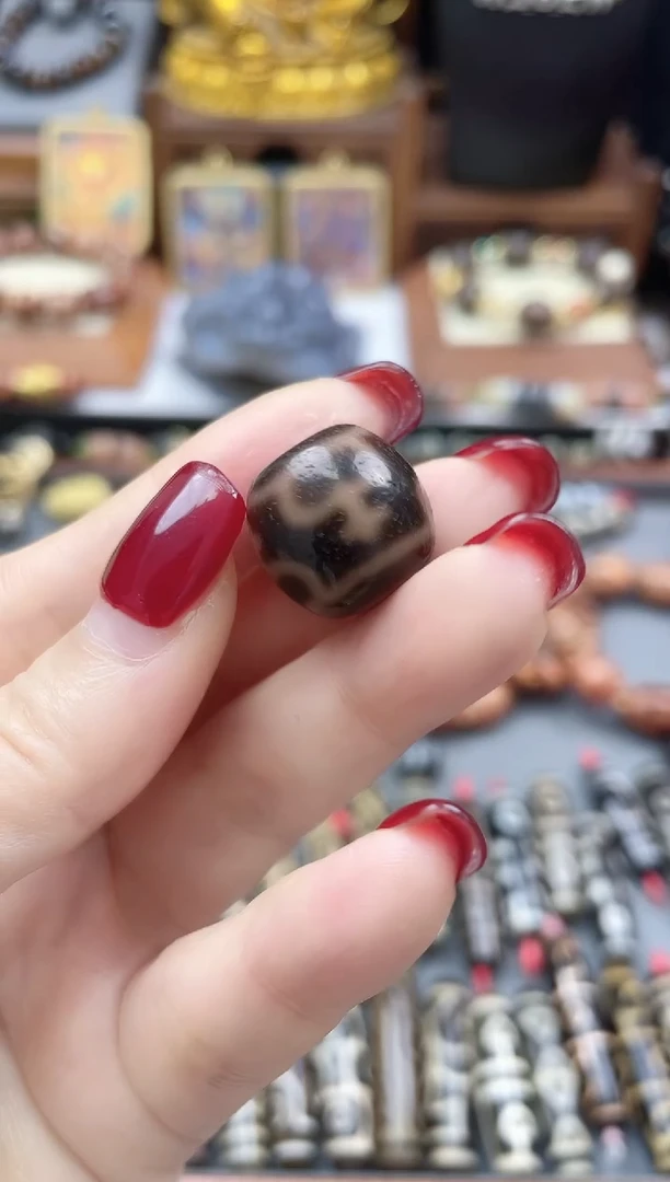 未镶嵌珠珠玛瑙/玉髓曲贡剁珠宝瓶