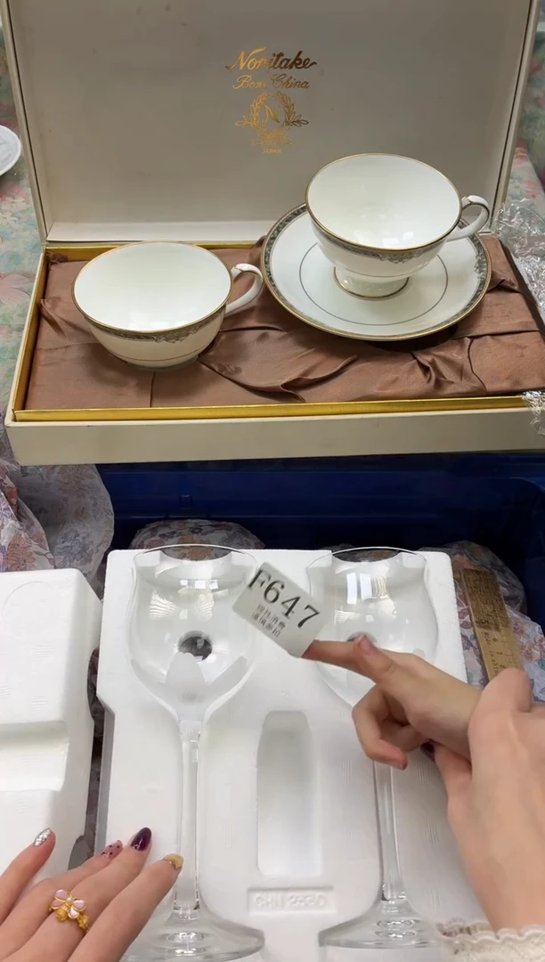 手工艺品琉璃L****?       F647*