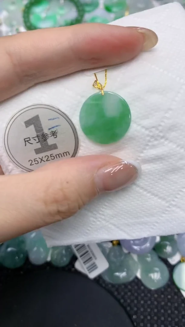 颈饰18K金镶嵌翡翠11111111