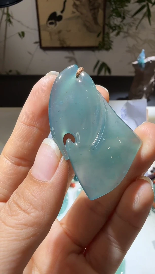 吊坠(不含链)未镶嵌翡翠随形