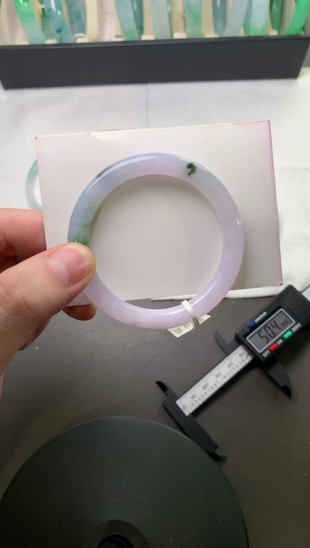 未镶嵌手镯（圆镯）翡翠50.5*8.1*7.7