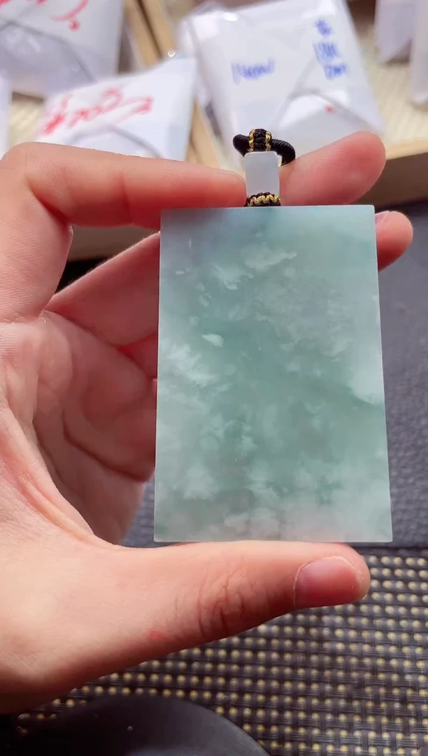 颈饰未镶嵌翡翠000111