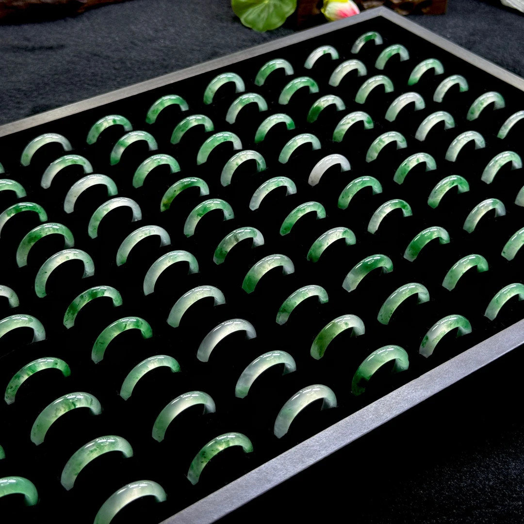 戒圈|天然非洲翠飘花戒指（颜色深浅宽窄可备注/多样性发其一）