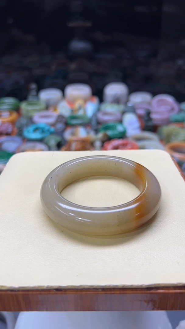 【闪购商品】石英质玉手镯未镶嵌062