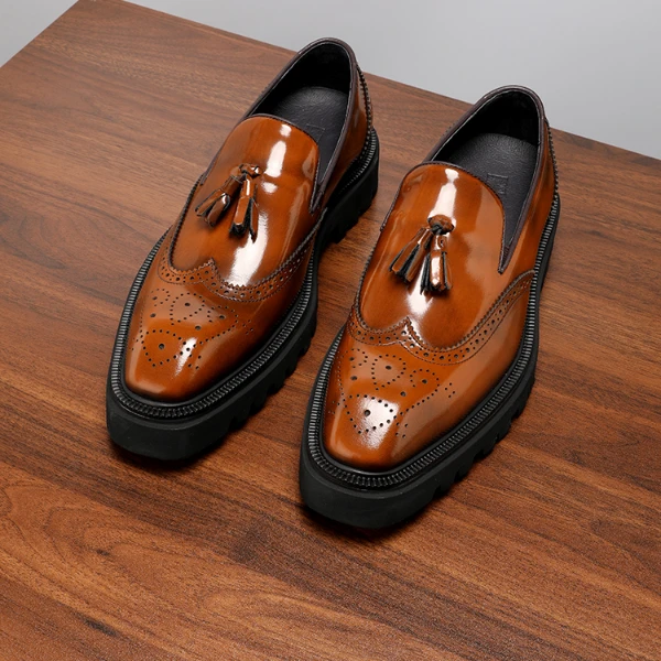 流苏乐福鞋男商务休闲一脚蹬皮鞋厚底亮面布洛克男鞋真皮雕花男鞋