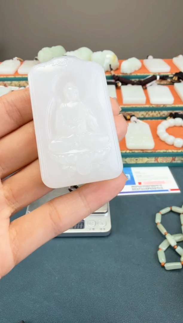 颈饰未镶嵌和田玉1