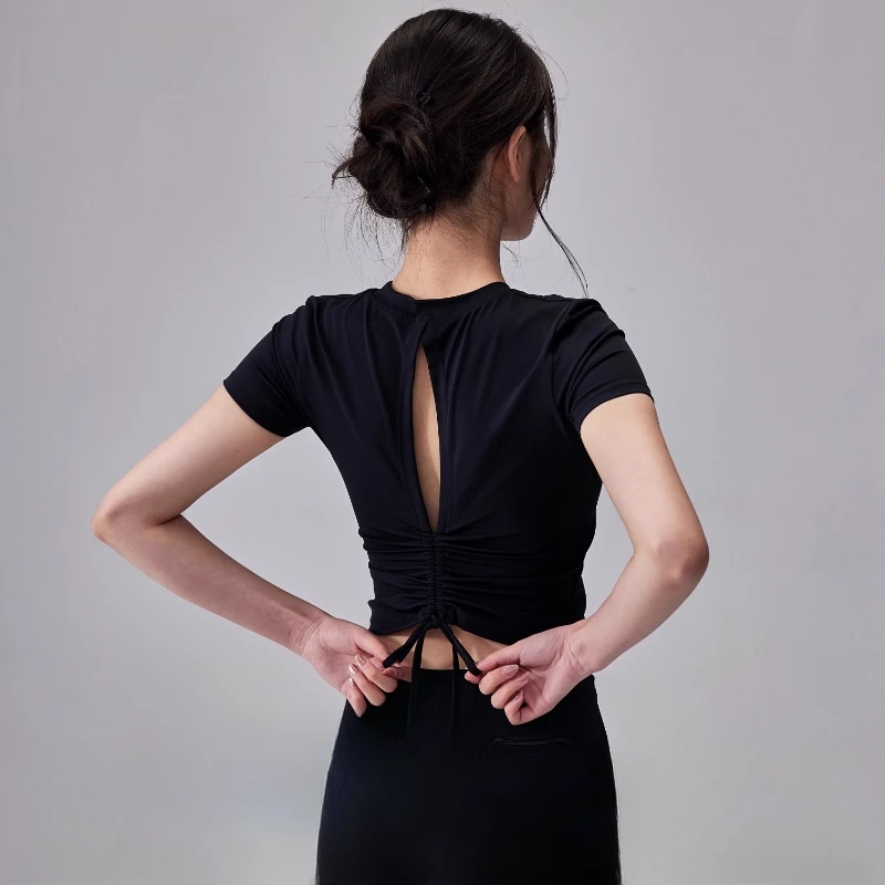 带胸垫瑜伽服性感露背短袖2025新款高级感普拉提训练跑步运动上衣