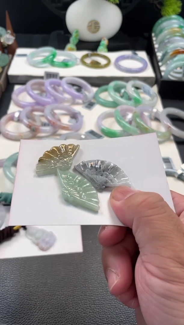 颈饰未镶嵌翡翠57号链接 有纹裂