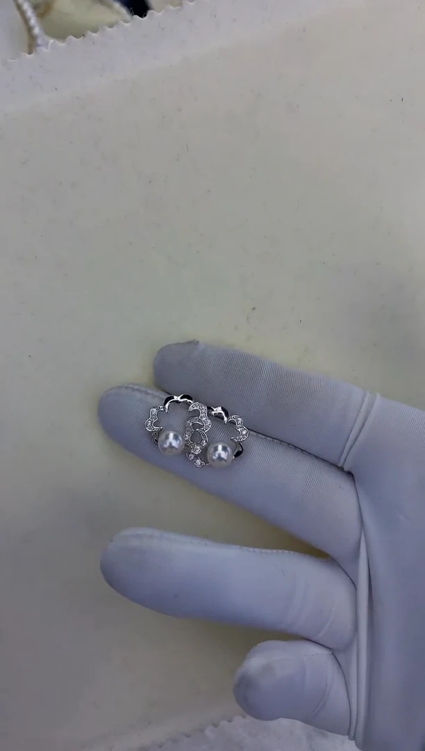 银S925镶嵌饰品海水珍珠设计款耳饰