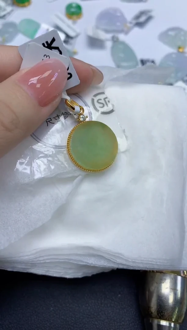 颈饰未镶嵌翡翠天然缅甸翡翠A货多样性发一件