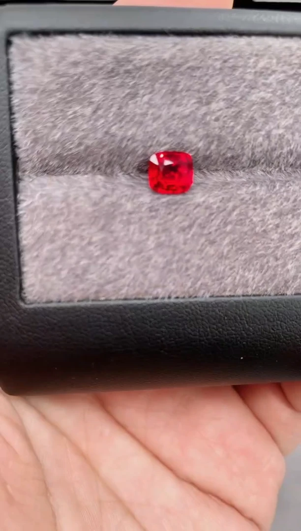 未镶嵌裸石尖晶石1.22