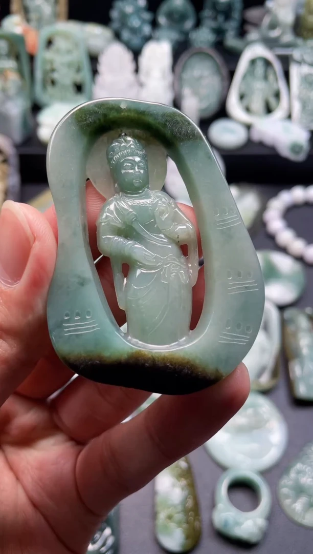 颈饰未镶嵌翡翠33  天然翡翠a货  站观音