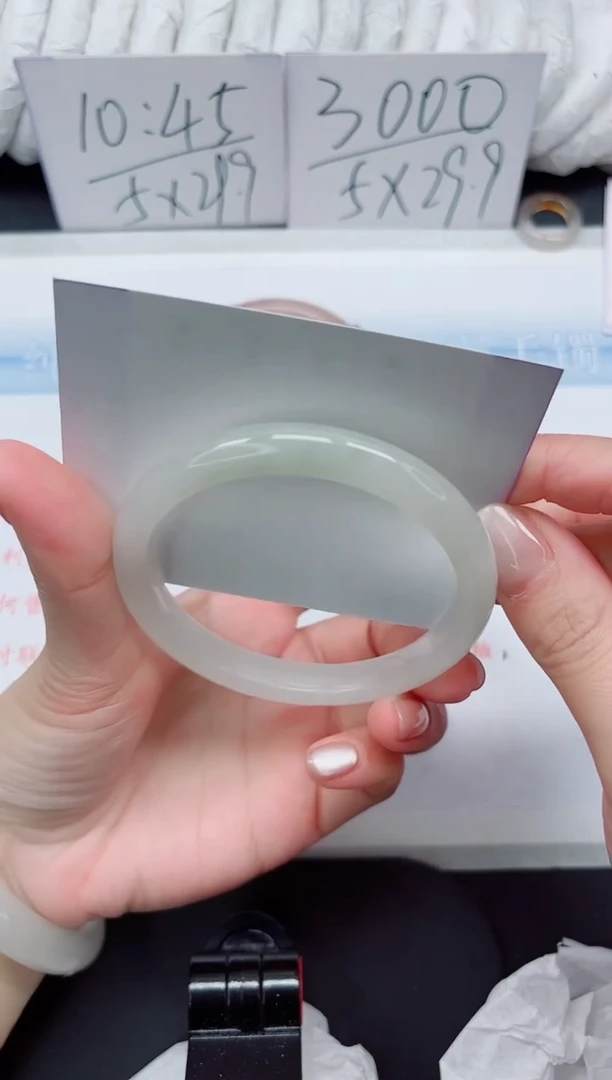 【闪购商品】石英质玉手镯未镶嵌148#60