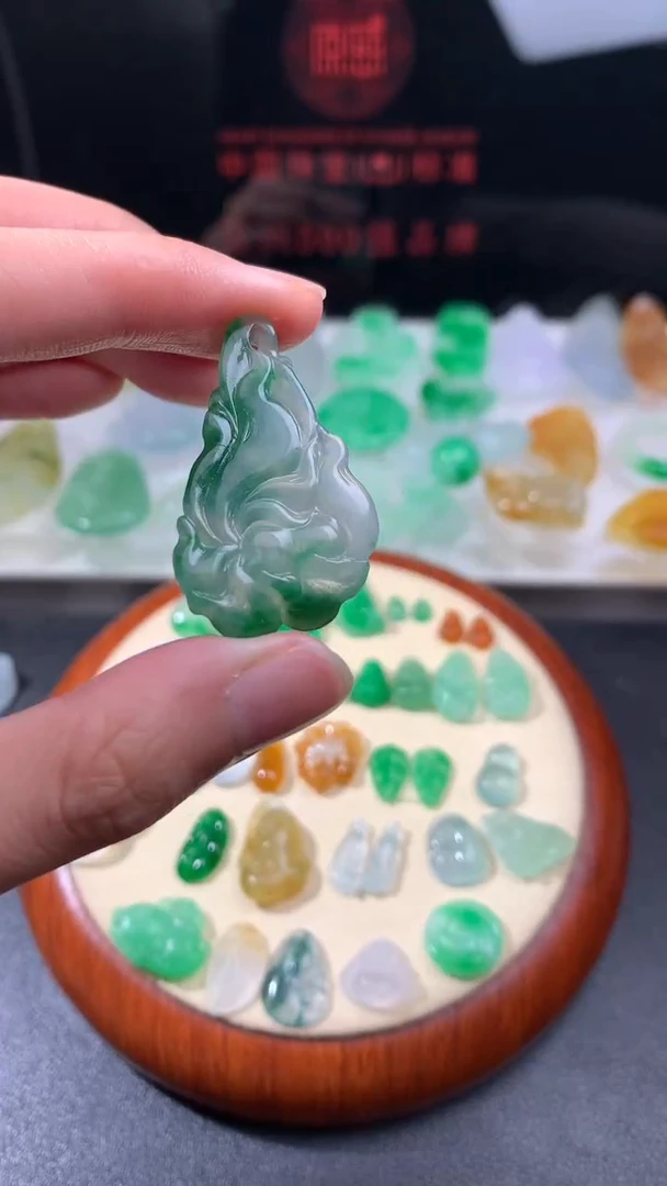 未镶嵌定制翡翠
