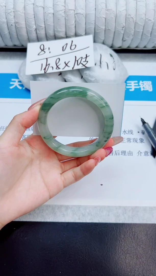 未镶嵌手镯石英质玉13/56
