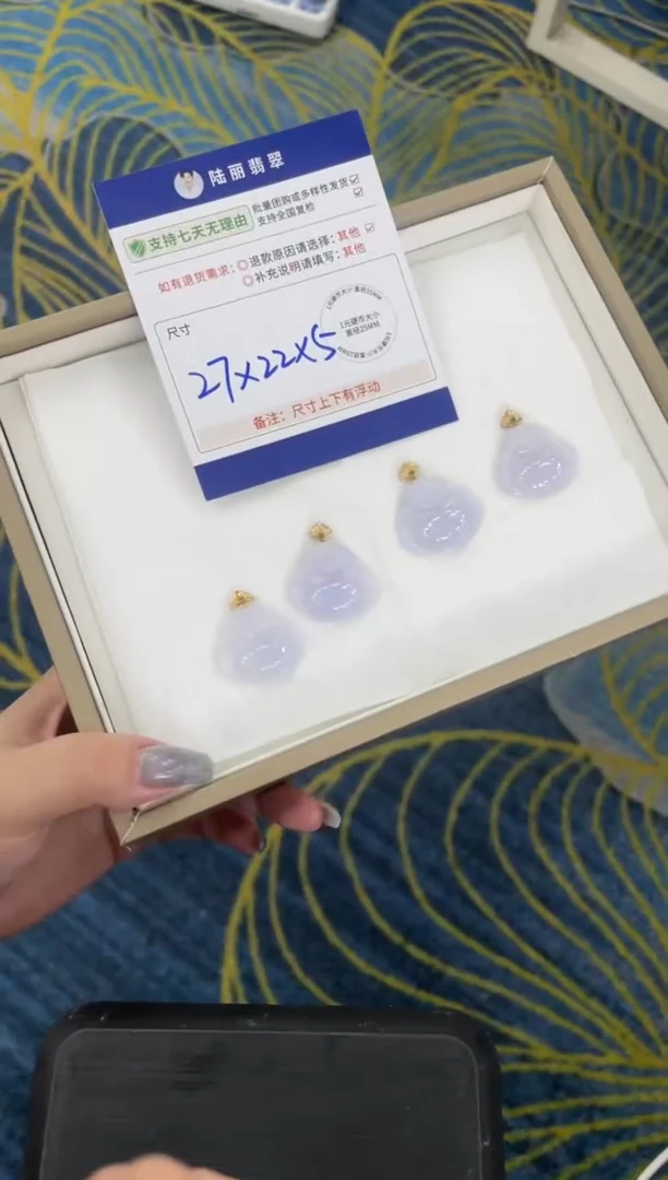 翡翠挂件18K金镶嵌佛公12多样性发其一配绳