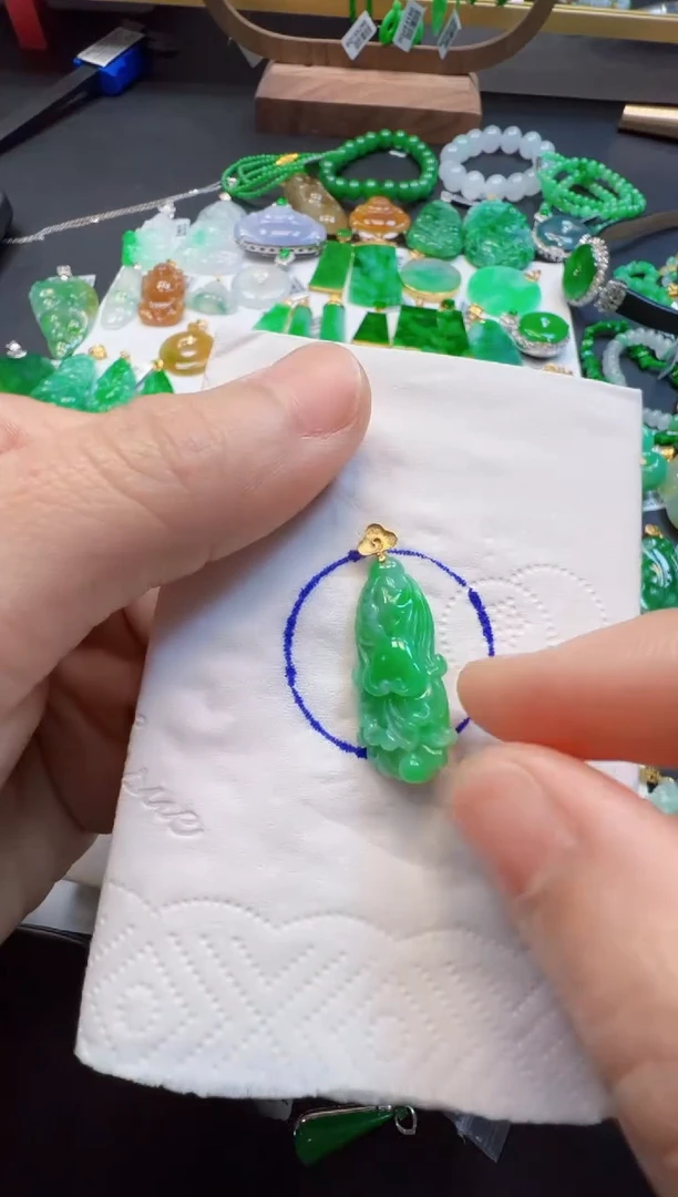 【闪购商品】翡翠吊坠(不含链)18K金镶嵌350