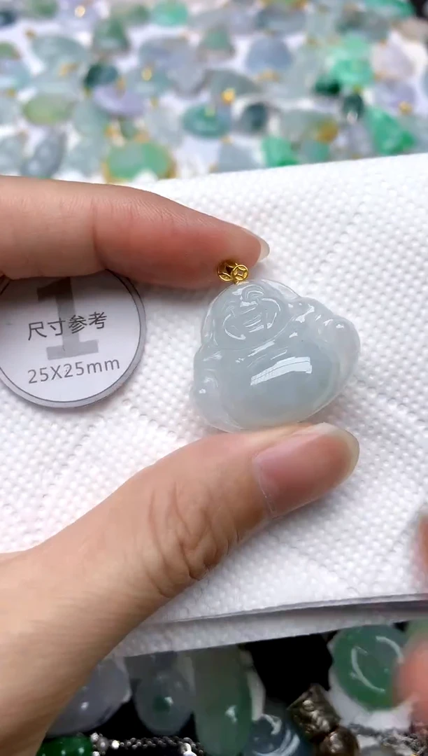颈饰18K金镶嵌翡翠天然A货翡翠