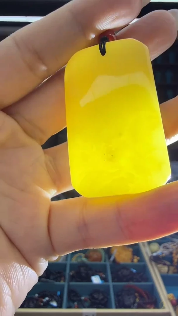 琥珀颈饰未镶嵌250秒拍号 假一罚三