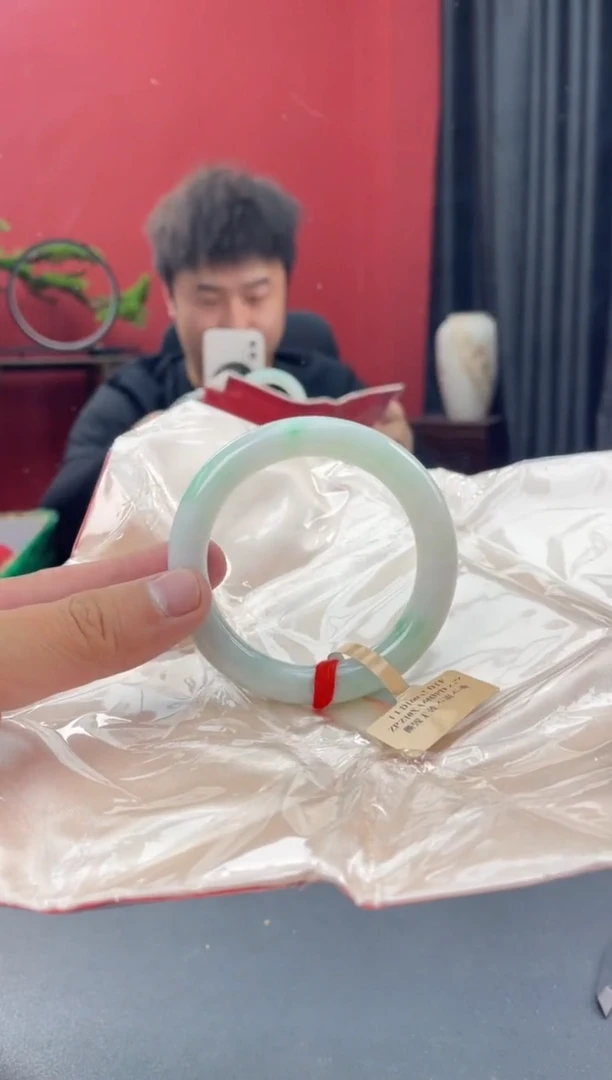 未镶嵌手镯翡翠23