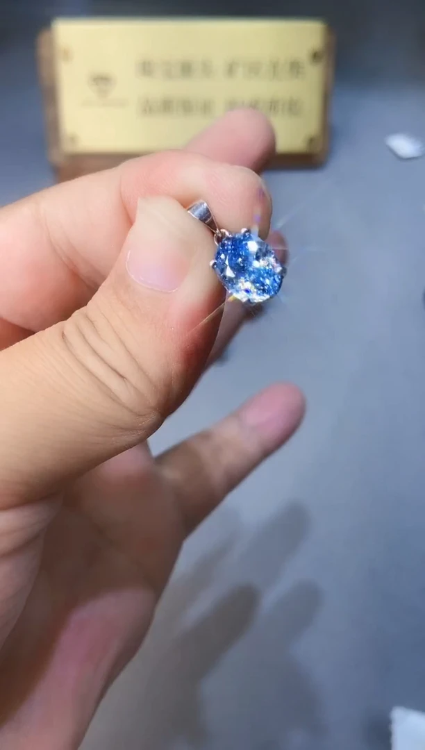 银S925镶嵌颈饰海蓝宝石...