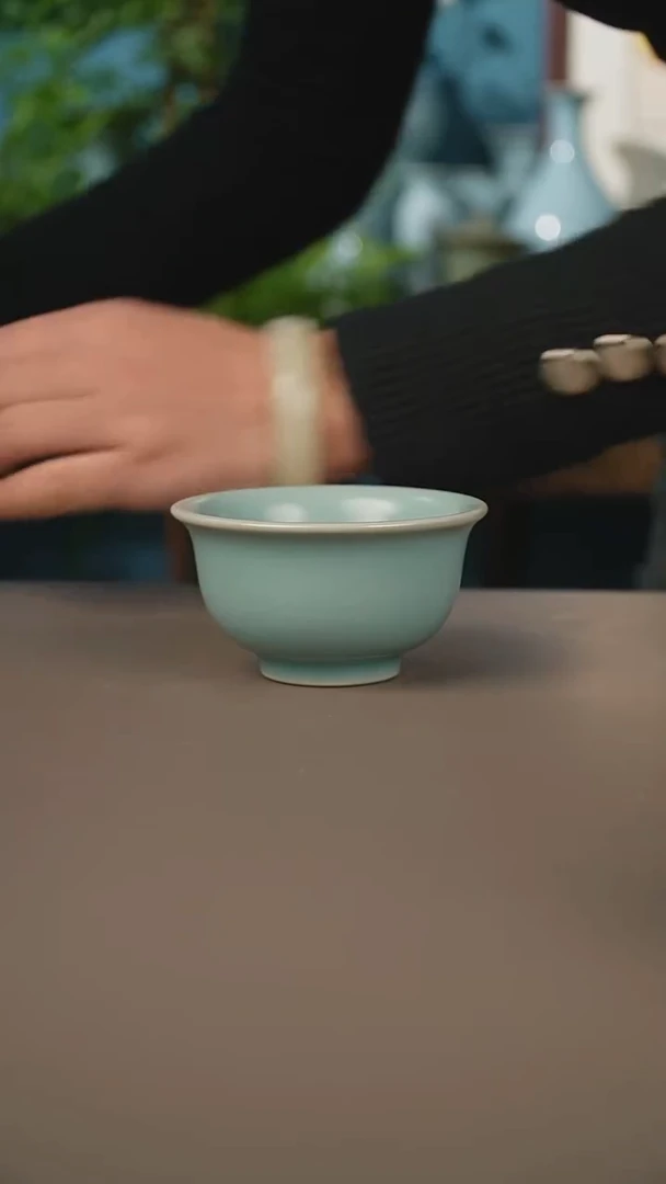 仿古压手杯厚胎微暇