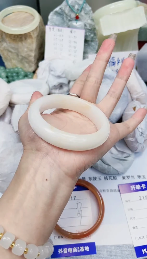 【闪购商品】石英质玉手镯未镶嵌218-财气镯-圈口57