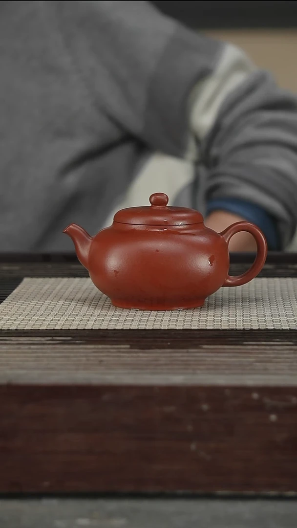 茶壶紫砂省大，带证200CC146号