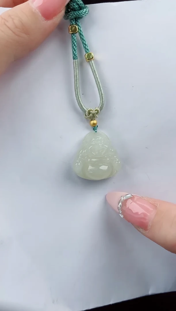 和田玉未镶嵌吊坠(赠链)555岚钻微色差T