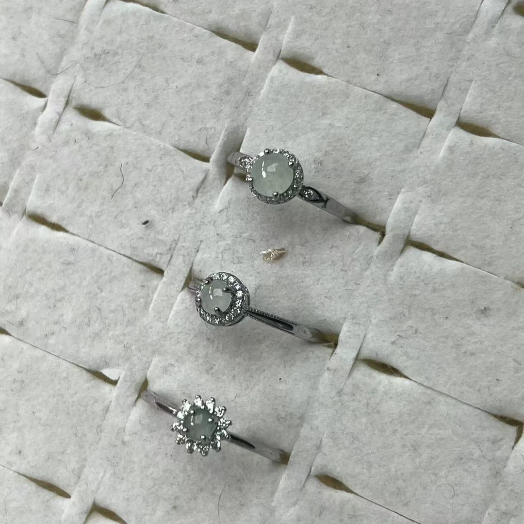 天然缅甸A货翡翠镶嵌戒指，多样性发货，发其一