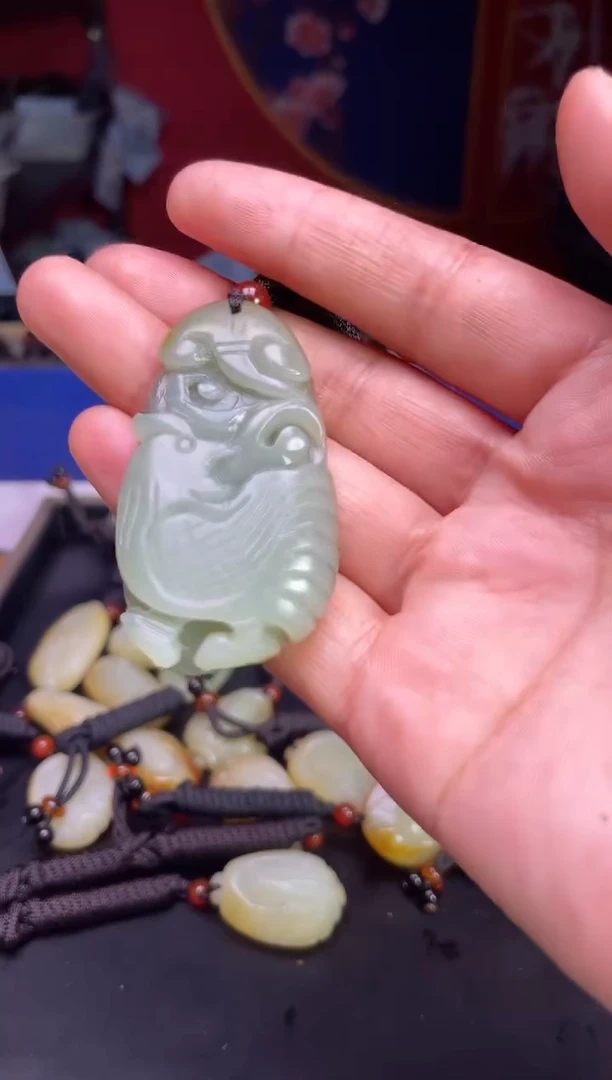 颈饰未镶嵌和田玉1