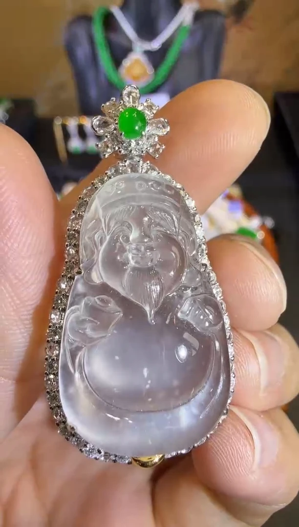 【闪购商品】翡翠吊坠(赠链)18K金镶嵌玻璃种极光白财神吊坠