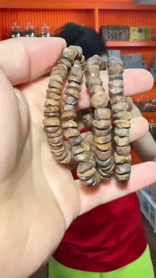 沉香手串70号单圈树丁多样性发一