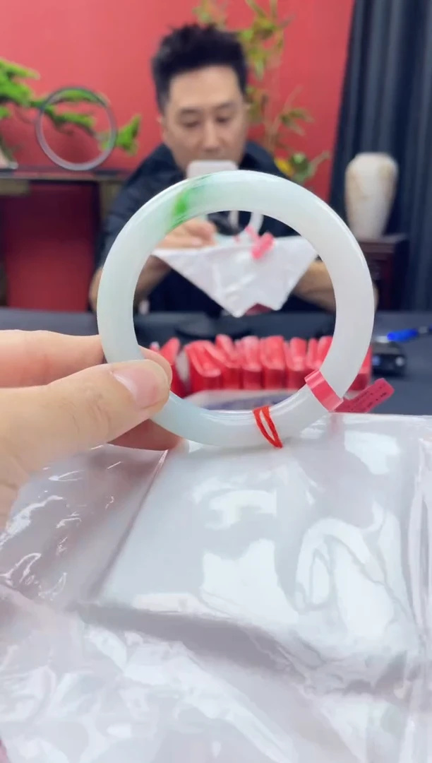 未镶嵌手镯翡翠2