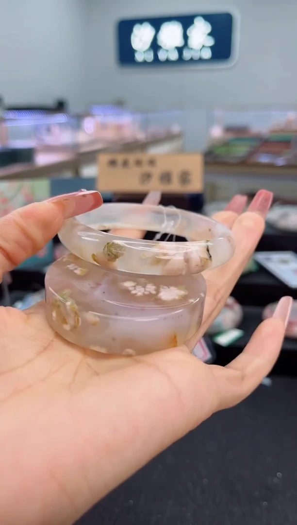 石英质玉手镯未镶嵌58圈口（赠品镯心）6806165