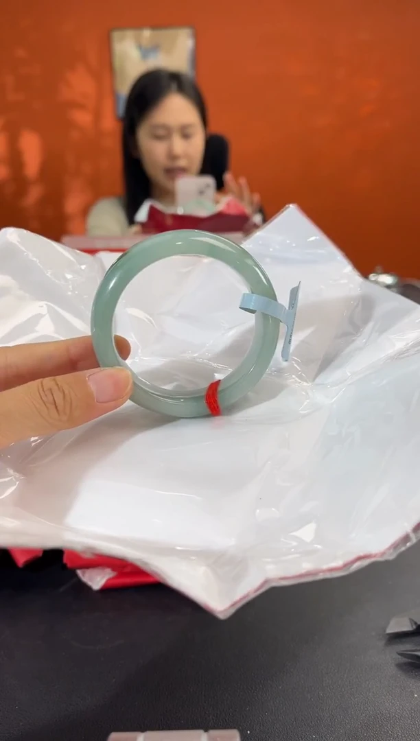 未镶嵌手镯翡翠5      51.6