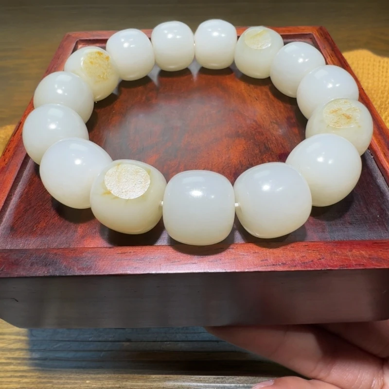 土***申和田玉未镶嵌手串