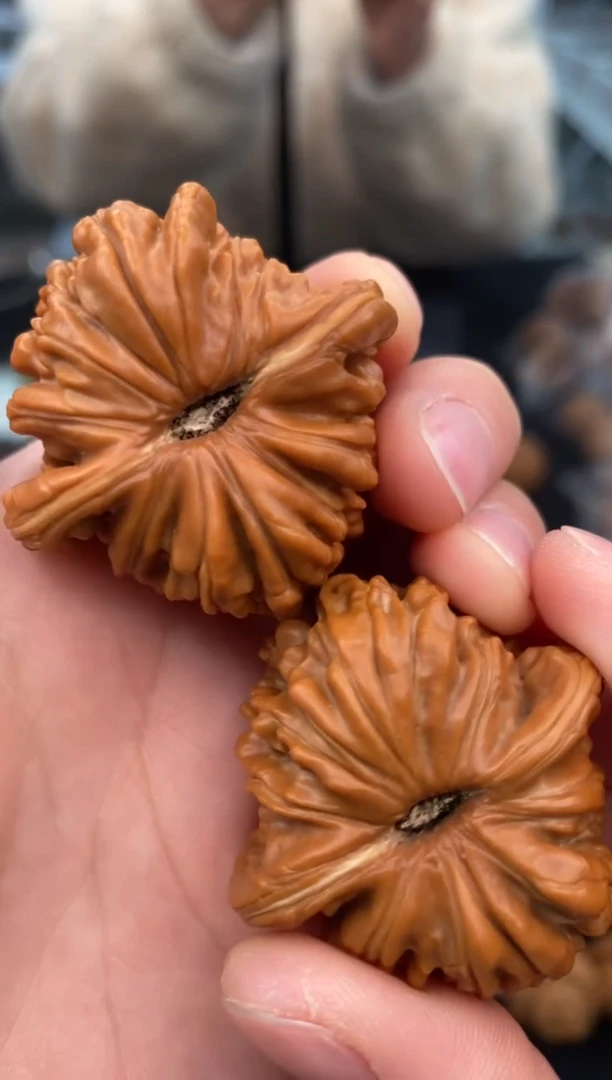 【闪购商品】文玩核桃把件汉高楼40-t530